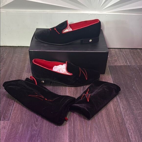 Zeusori Vampire Z Series 1 Elegant Loafers Velvet Silhouette Slippers Men's 10 - Picture 1 of 7